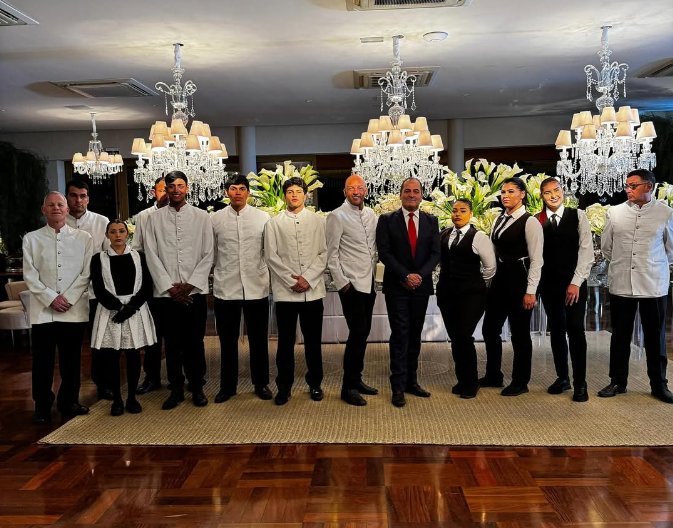 Equipe Excellency Eventos - Garçons e garçonetes altamente qualificados